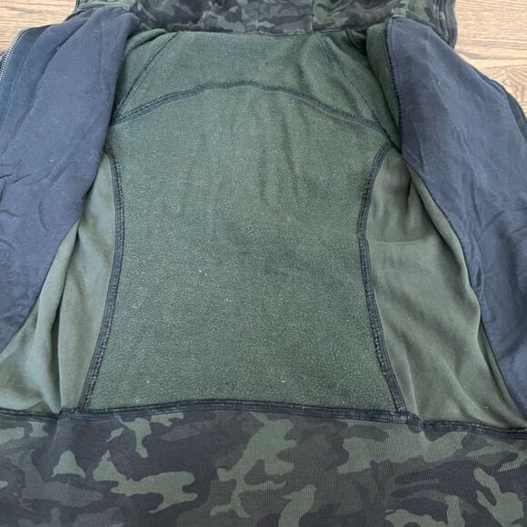 Lululemon Scuba Hoodie Incognito Camo Multi Gator Green Size 4 - Picture 9 of 11